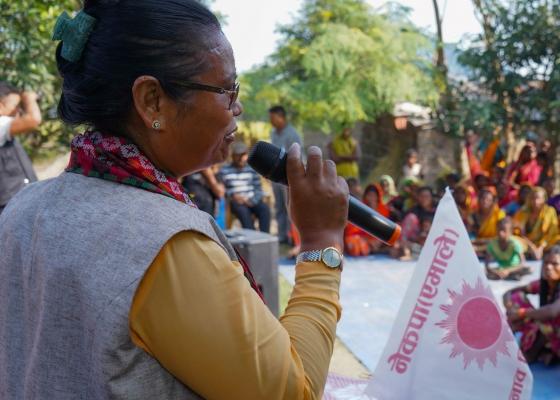 नयाँघर पाएका बाढीपिडित भन्छन - भगवती नै बनेर आउनुभयो भगवती चौधरी नयाँघर पाएका बाढीपिडित भन्छन - भगवती नै बनेर आउनुभयो भगवती चौधरी