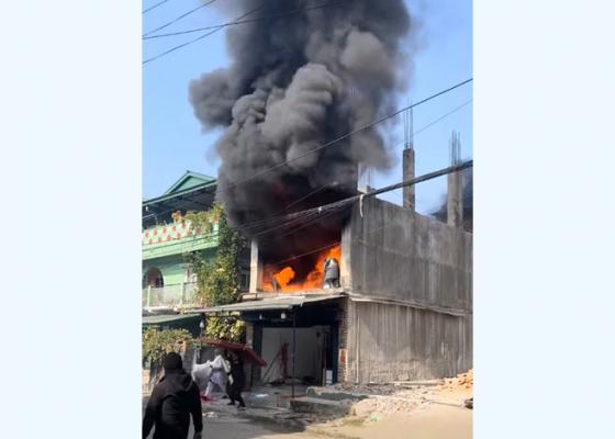 धरानकाे एक कपडा पसलमा आगलागी हुँदा एक करोडको क्षति