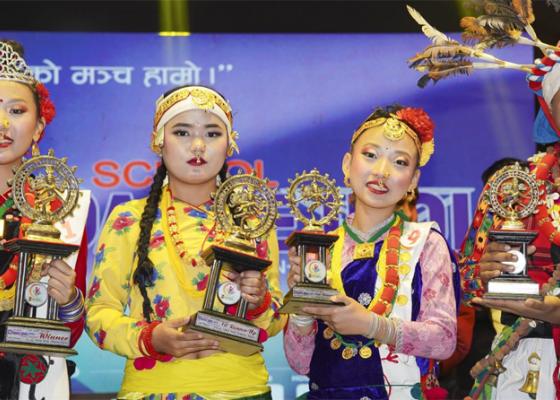 युनिशा भइन  स्कुल डान्स आइडल