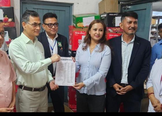 विपी प्रतिष्ठानलाई अस्पतालजन्य सामाग्री हस्तान्तरण विपी प्रतिष्ठानलाई अस्पतालजन्य सामाग्री हस्तान्तरण