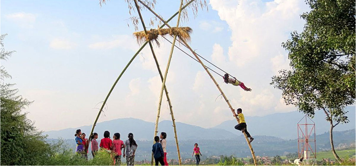 दसैँले गाउँबस्तीमा बढायो रौनक: फर्किए परदेशिएका आफन्त