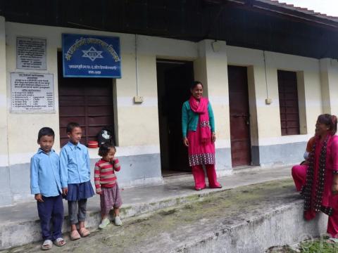 'अनुदान पाउने विद्यालयलाई प्रोत्साहनसँगै कमजोर विद्यालयको विकासमा पनि ध्यान दिनुपर्छ'